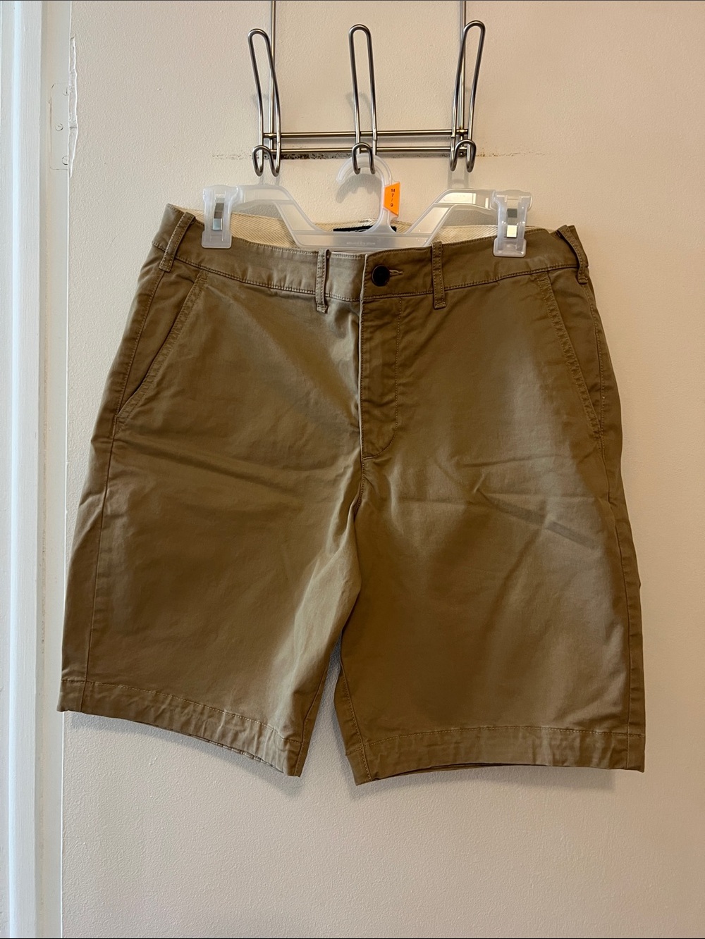 Men’s khaki Abercrombie and fitch chino shorts size 31